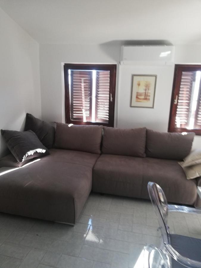 Apartmani Bono Primosten Ngoại thất bức ảnh